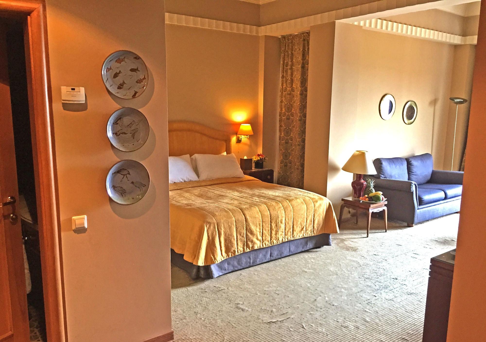 Warwick Palm Beach Hotel Бейрут Экстерьер фото