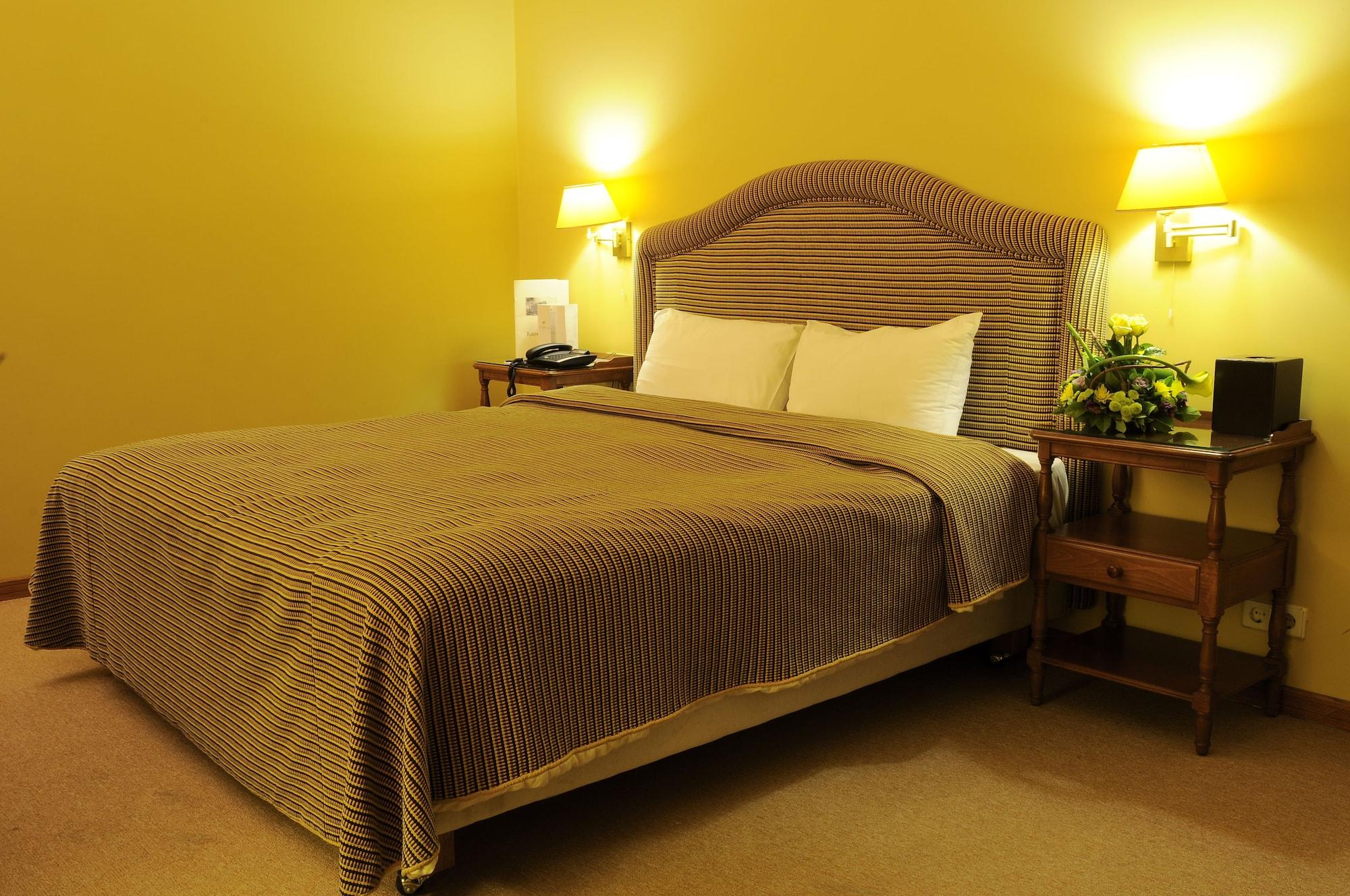Warwick Palm Beach Hotel Бейрут Экстерьер фото