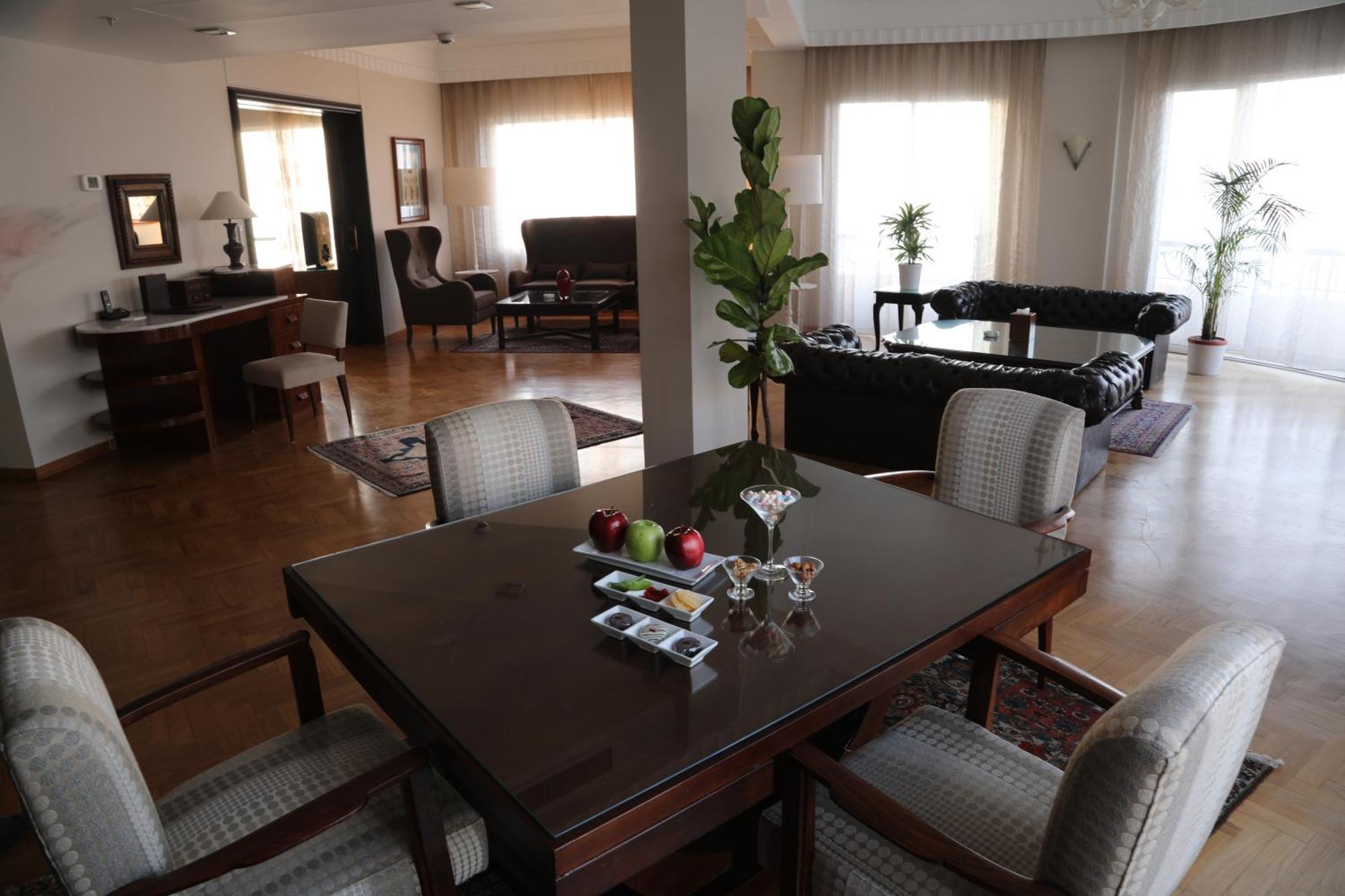 Warwick Palm Beach Hotel Бейрут Экстерьер фото