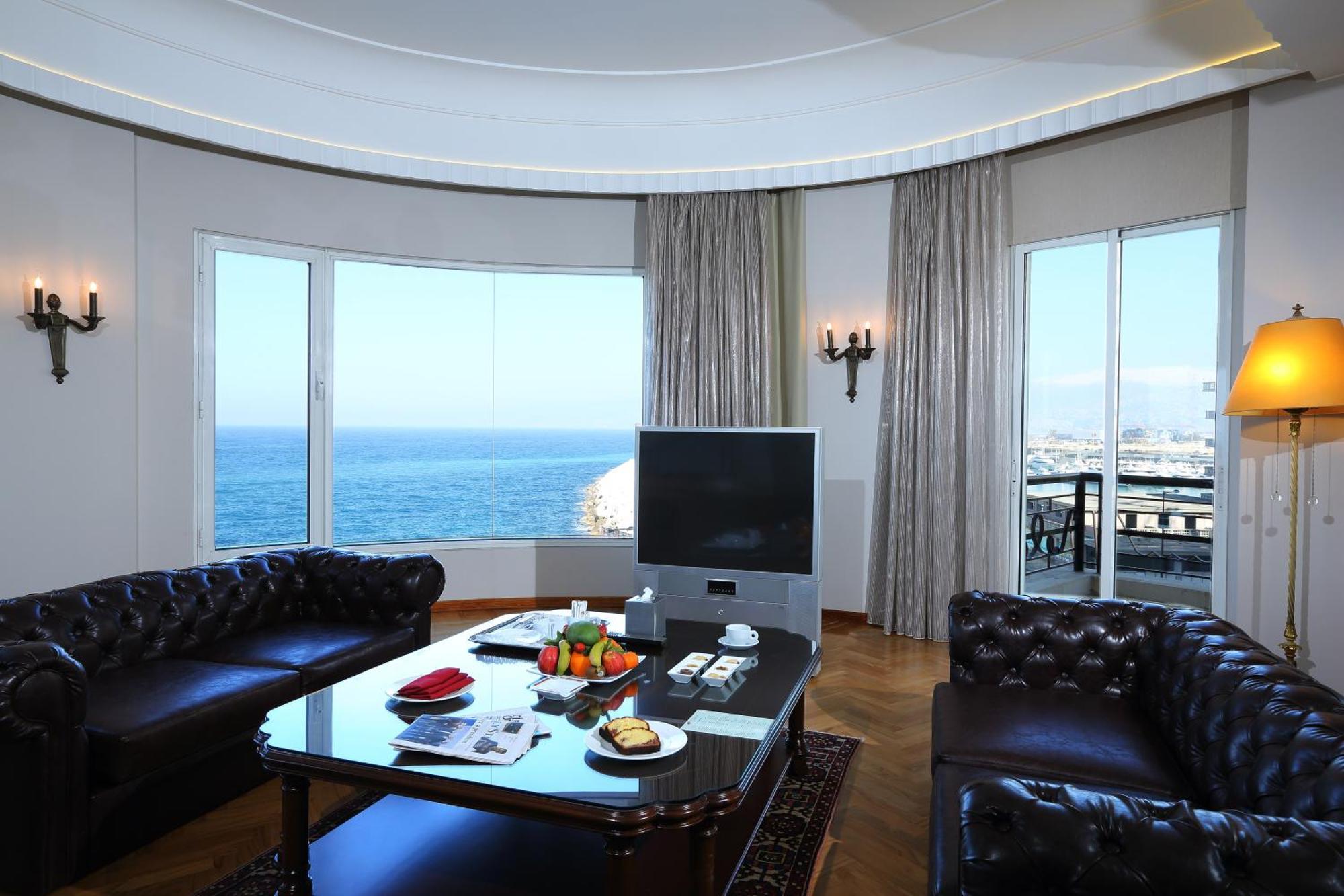 Warwick Palm Beach Hotel Бейрут Экстерьер фото