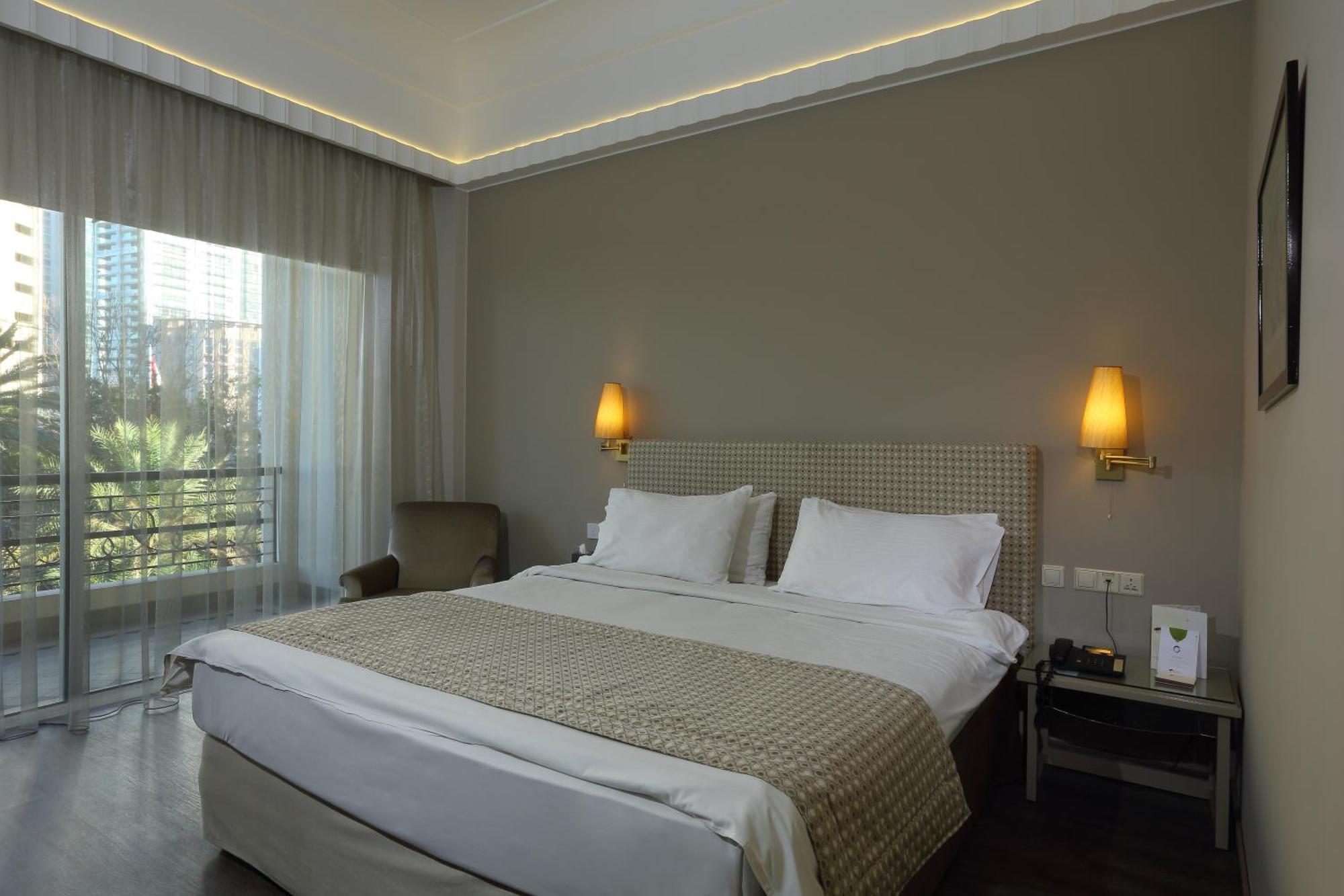 Warwick Palm Beach Hotel Бейрут Экстерьер фото