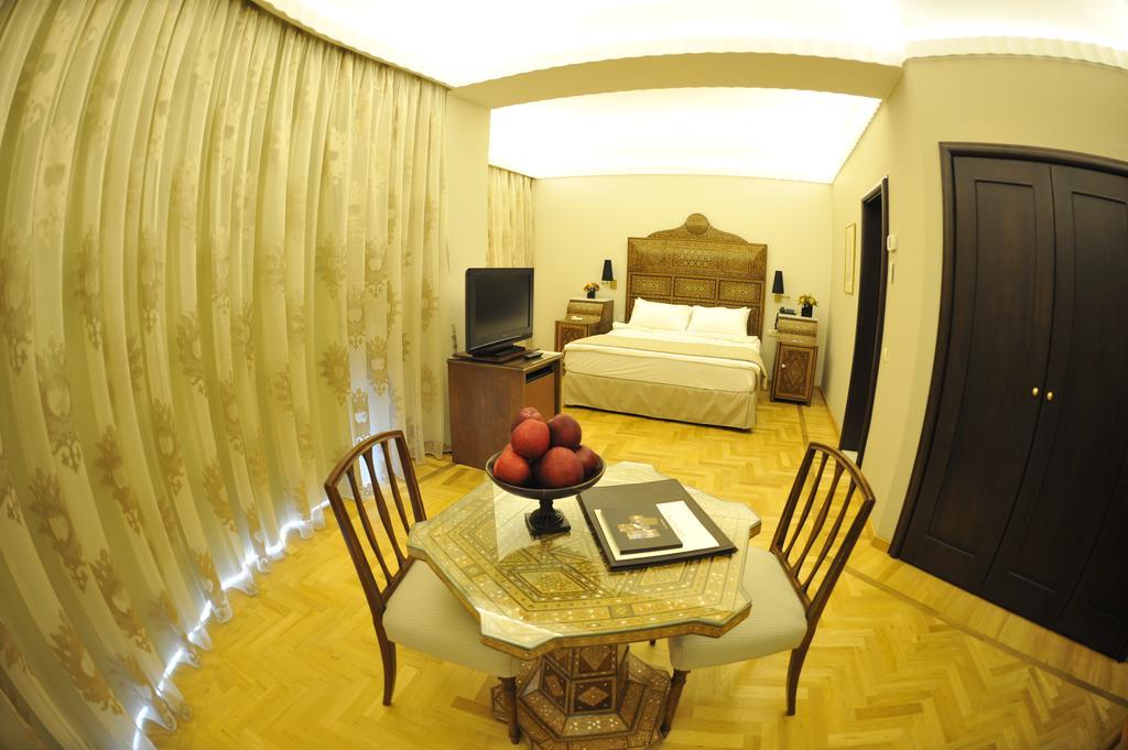 Warwick Palm Beach Hotel Бейрут Экстерьер фото